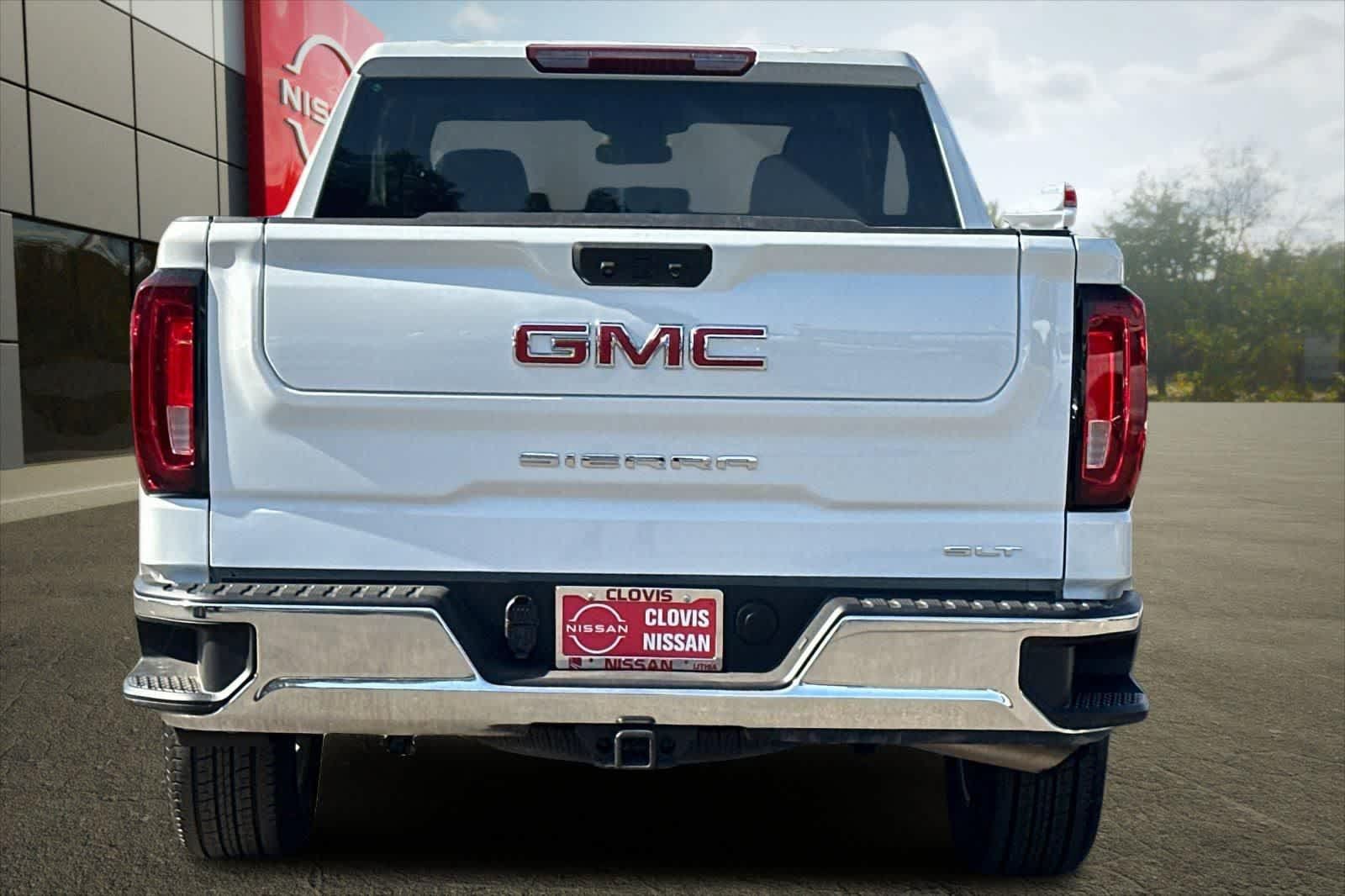 Used 2025 GMC Sierra 1500 SLT RWD image 8