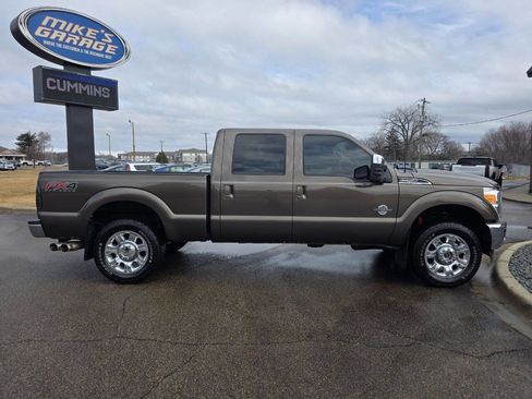 Used 2016 Ford F250 Lariat w/ Chrome Package image 10