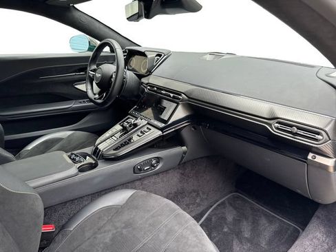 Used 2025 Aston Martin V8 Vantage Coupe RWD image 13