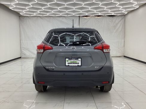 Used 2020 Nissan Kicks SV image 10