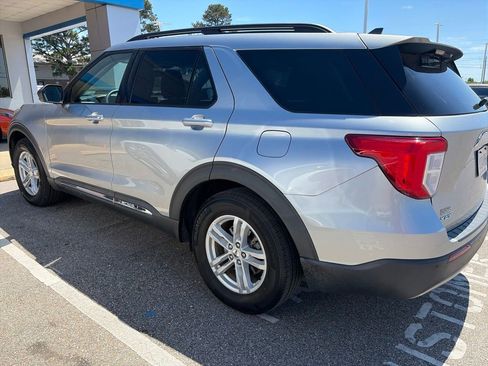 Used 2021 Ford Explorer XLT w/ Equipment Group 202A RWD image 3