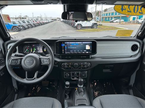 Used 2024 Jeep Wrangler Sport S w/ Convenience Group image 13