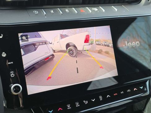 New 2026 Jeep Grand Cherokee Altitude image 36