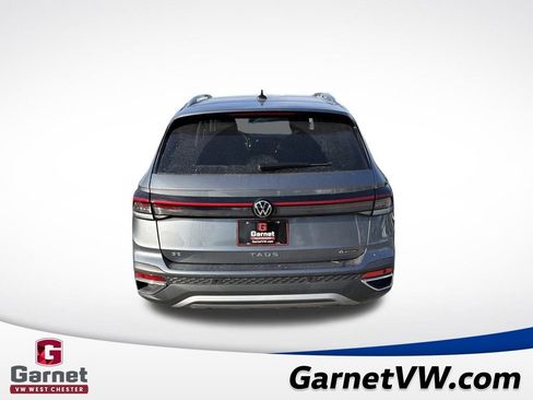 New 2026 Volkswagen Taos SE image 4