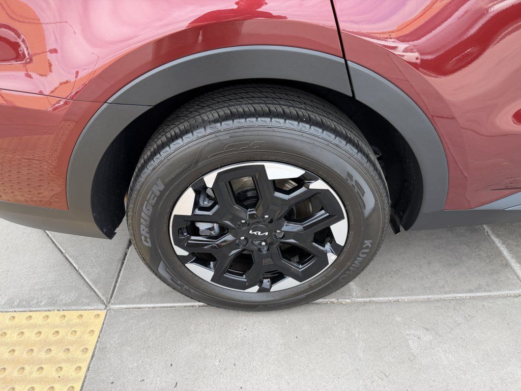 Used 2024 Kia Sorento S FWD image 15