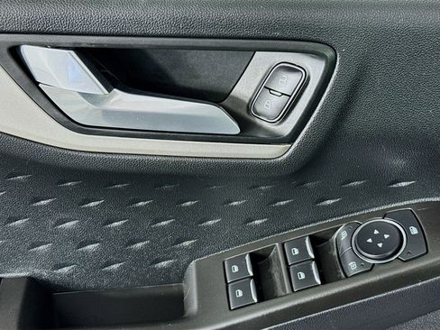 Used 2020 Ford Escape SE image 23