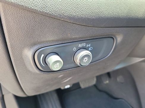 Certified 2024 Chevrolet Equinox LS w/ LS Convenience Package FWD image 21