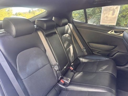 Used 2022 Kia Stinger GT1 image 23