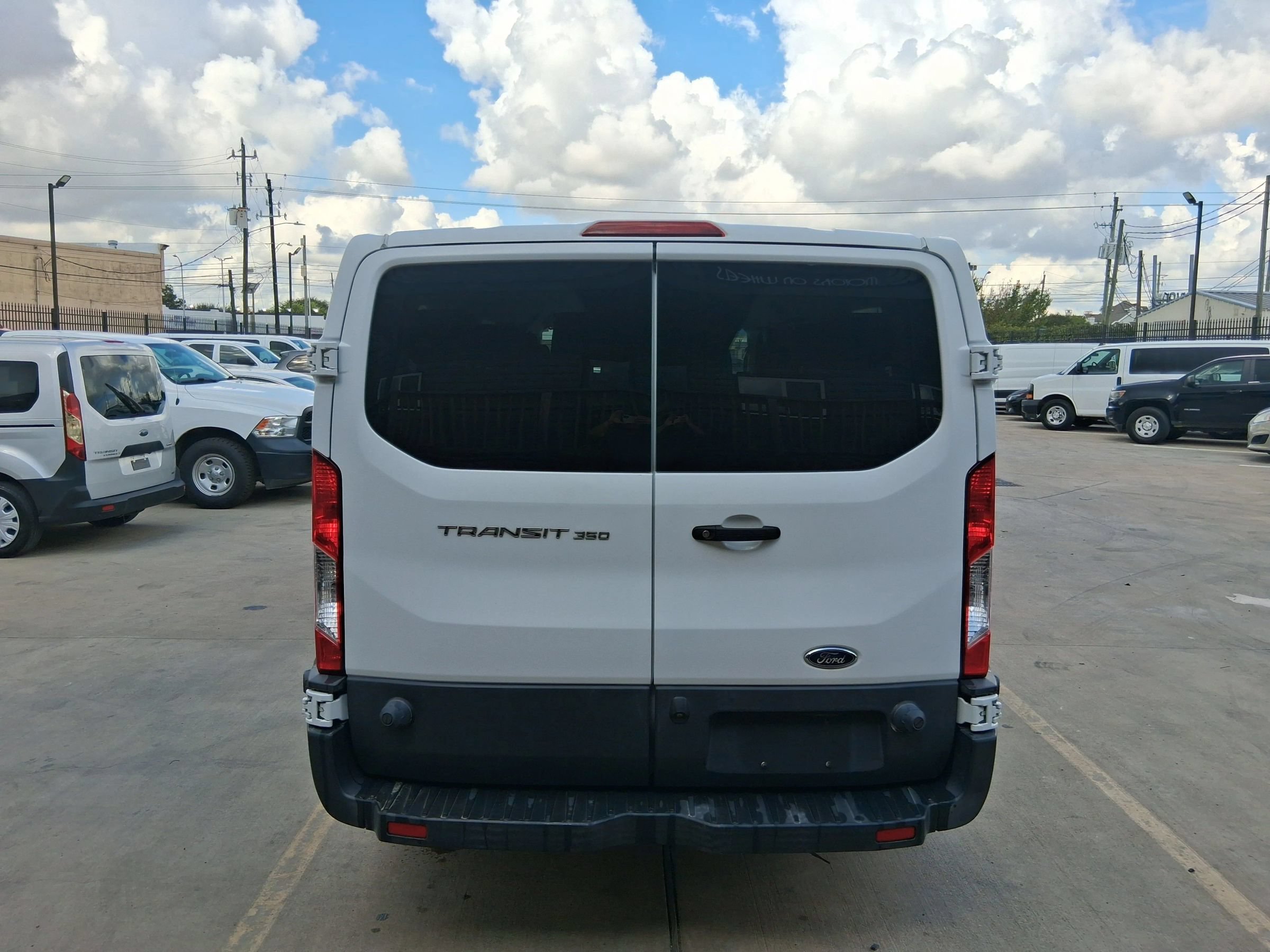Used 2018 Ford Transit 350 XL RWD image 5