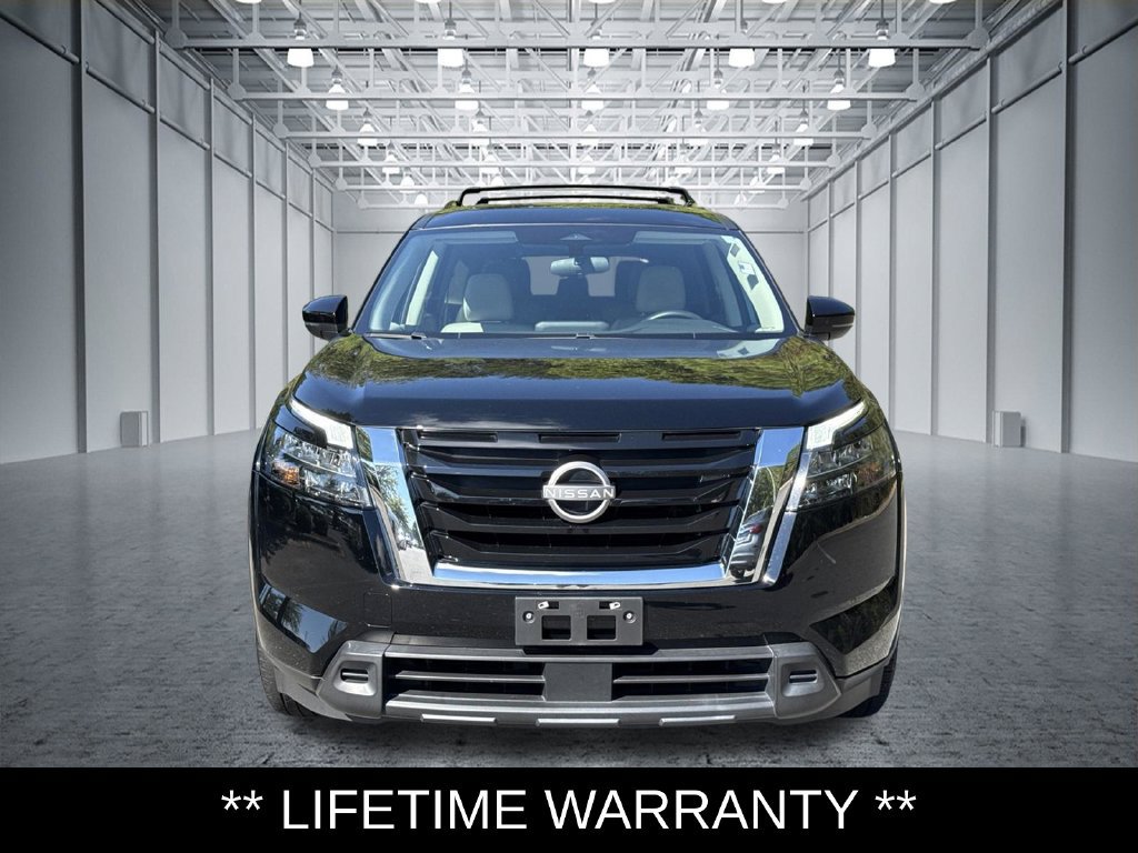 Certified 2024 Nissan Pathfinder SV w/ SV Premium Package FWD image 2