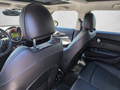 Used 2017 MINI Cooper Clubman ALL4 image 17