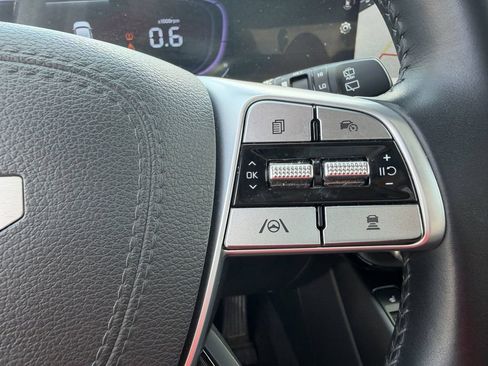 Used 2025 Kia Telluride S FWD image 17