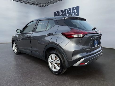 Used 2023 Nissan Kicks S image 5