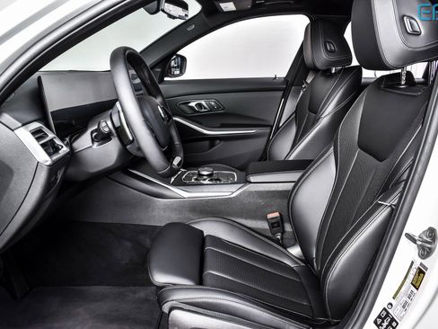 Used 2025 BMW 330i xDrive 330i xDrive w/ Convenience Package image 17