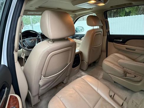 Used 2008 Chevrolet Tahoe LTZ w/ LTZ Preferred Equipment Group image 17