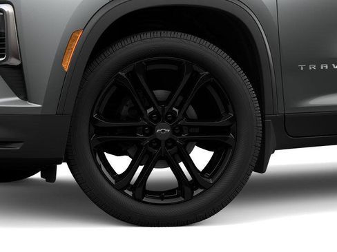 New 2026 Chevrolet Traverse LT w/ Driver Confidence Package AWD/4WD image 30