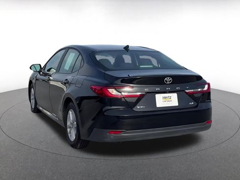 Used 2025 Toyota Camry LE image 11
