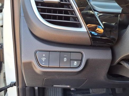 Used 2025 Kia Seltos S image 14