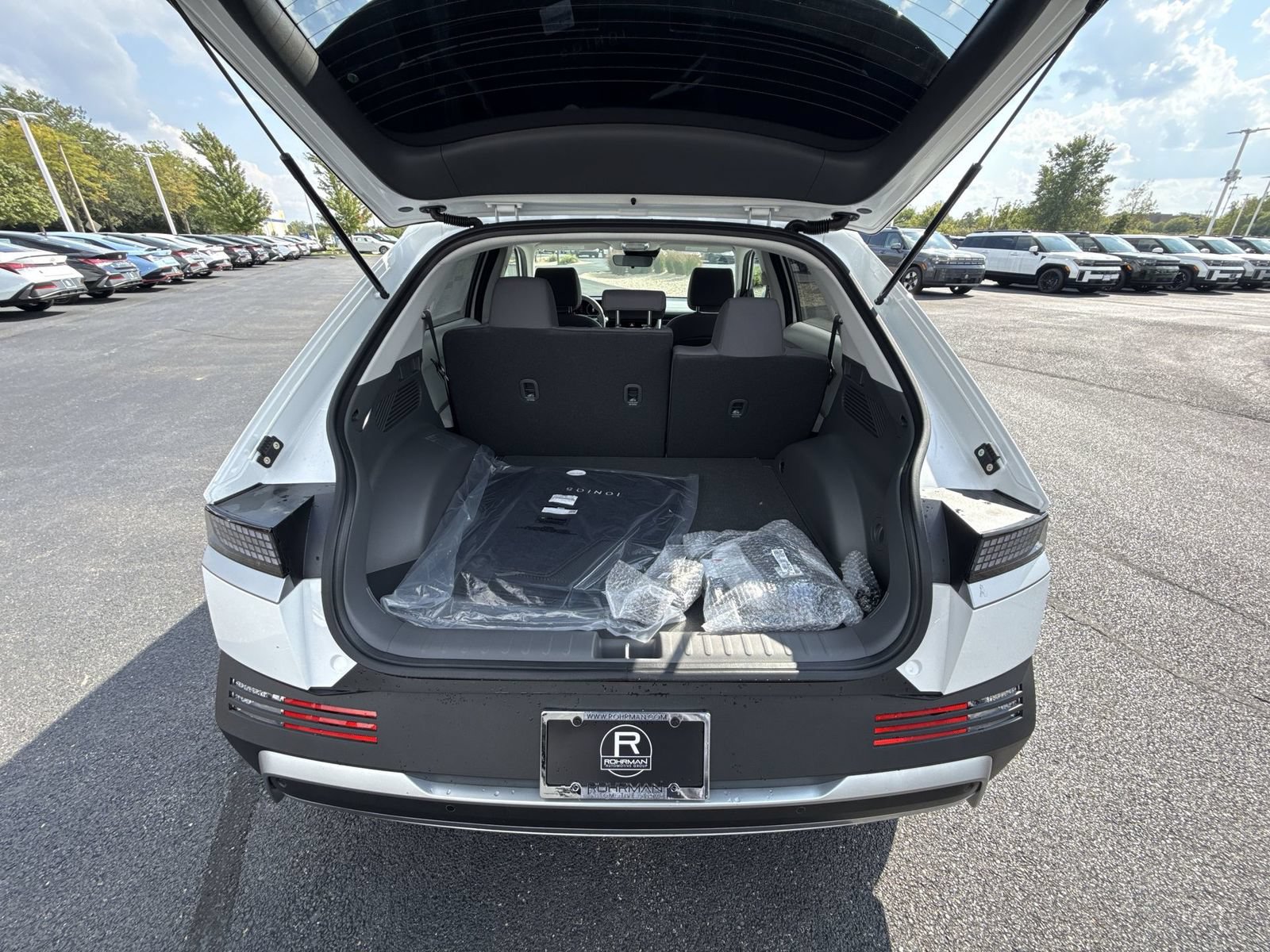 New 2026 Hyundai Ioniq 5 SE AWD/4WD image 24
