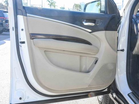 Used 2018 Acura MDX FWD image 23