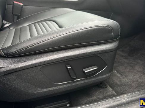 Used 2025 Kia Sportage SX image 22