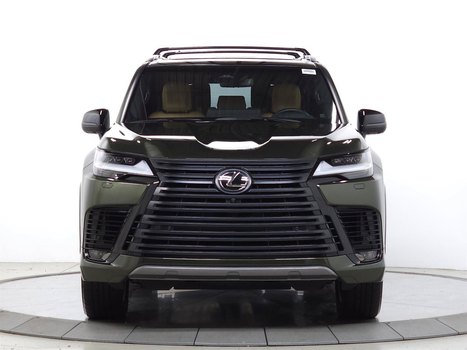 Used 2025 Lexus LX 600 4WD w/ Luxury Package image 2