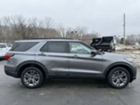 New 2026 Ford Explorer Active w/ Active Comfort Package AWD/4WD image 4