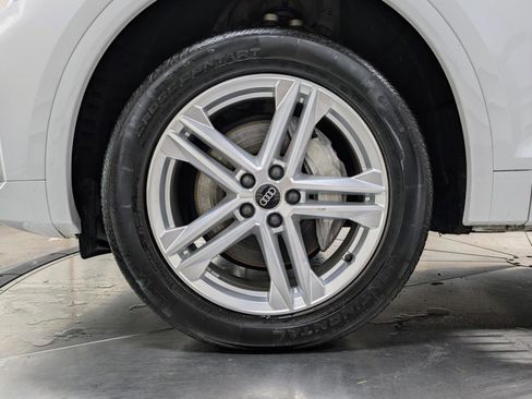 Used 2023 Audi Q5 e Premium Plus w/ Premium Plus Package image 11