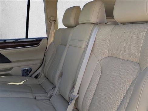 Used 2021 Lexus LX 570 4WD w/ Luxury Package image 16