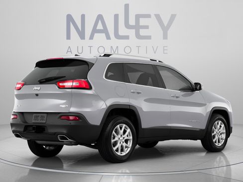 Used 2016 Jeep Cherokee Latitude w/ Comfort/Convenience Group image 3