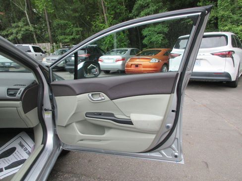 Used 2012 Honda Civic LX image 18