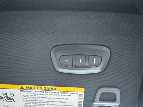 Used 2024 Jeep Grand Cherokee Limited w/ Luxury Tech Group II image 32