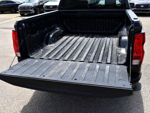 Used 2023 Chevrolet Colorado W/T RWD image 10