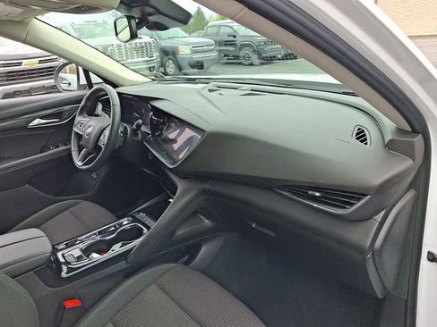 Certified 2022 Buick Envision Preferred FWD image 26