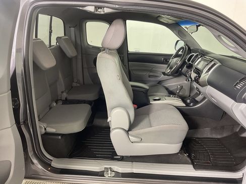 Used 2015 Toyota Tacoma 4x4 Access Cab V6 w/ SR5 Package image 18