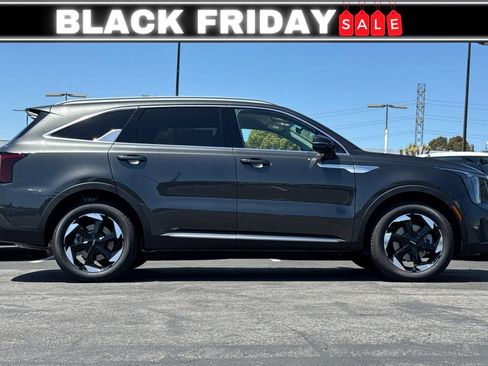 New 2025 Kia Sorento EX image 3