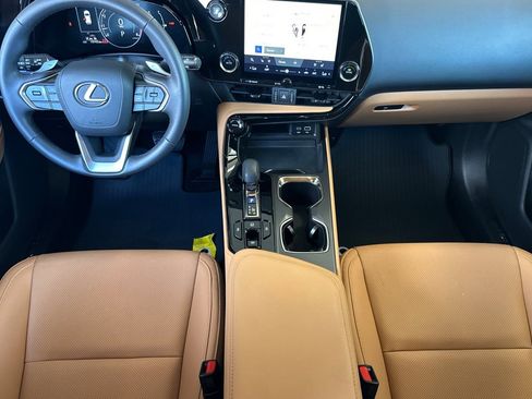 Used 2025 Lexus NX 250 FWD w/ Accessory Package (2T) image 10