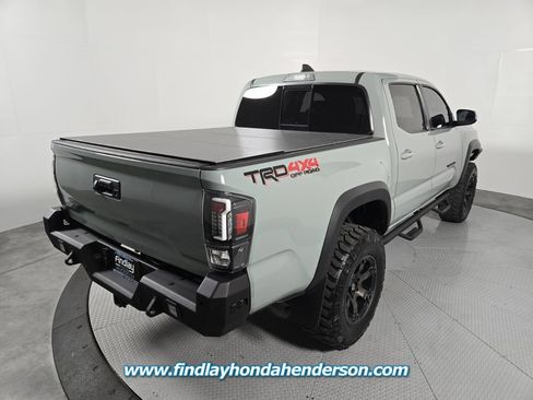 Used 2022 Toyota Tacoma TRD Off-Road w/ Technology Package AWD/4WD image 6