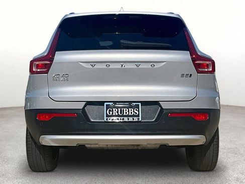 Certified 2024 Volvo XC40 B5 Plus w/ Protection Package Premier AWD/4WD image 5