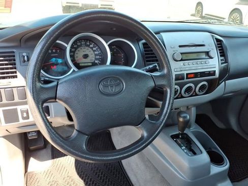 Used 2011 Toyota Tacoma 2WD Regular Cab image 5