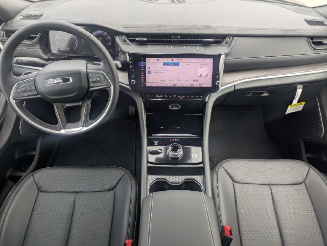New 2026 Jeep Grand Cherokee Limited AWD/4WD image 17