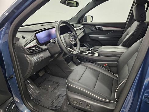 Used 2025 Buick Enclave Preferred FWD image 14