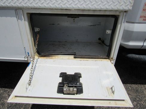 Used 2019 Ford F550 2WD Regular Cab Super Duty image 16