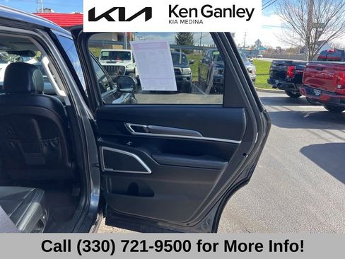 Certified 2023 Kia Telluride S w/ S Sunroof Package image 57