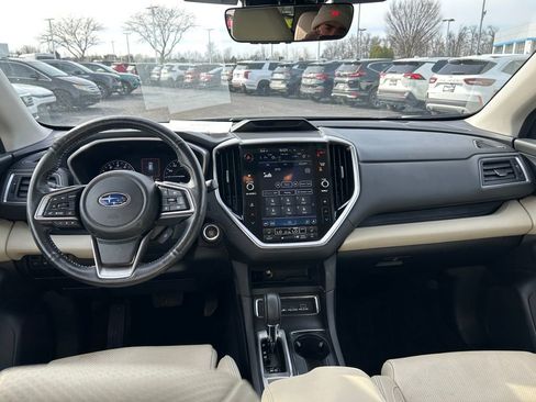 Used 2023 Subaru Ascent Limited image 9