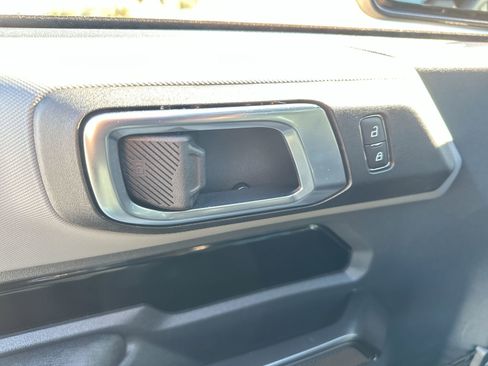 Used 2024 Ford Bronco Black Diamond image 13