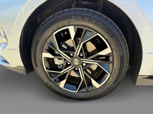 Certified 2024 Hyundai Sonata SEL FWD image 9