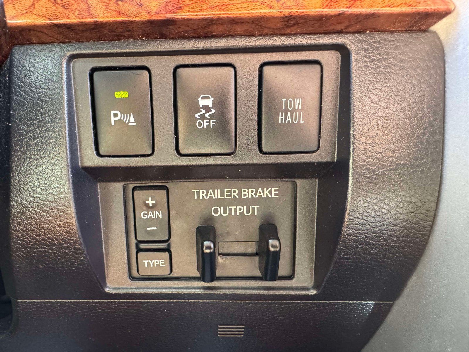 Used 2016 Toyota Tundra 1794 Edition AWD/4WD image 40