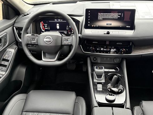 New 2026 Nissan Rogue Platinum image 12