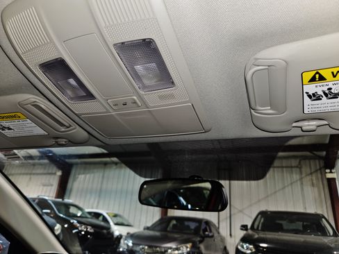 Used 2014 MAZDA MAZDA3 s Touring FWD image 37